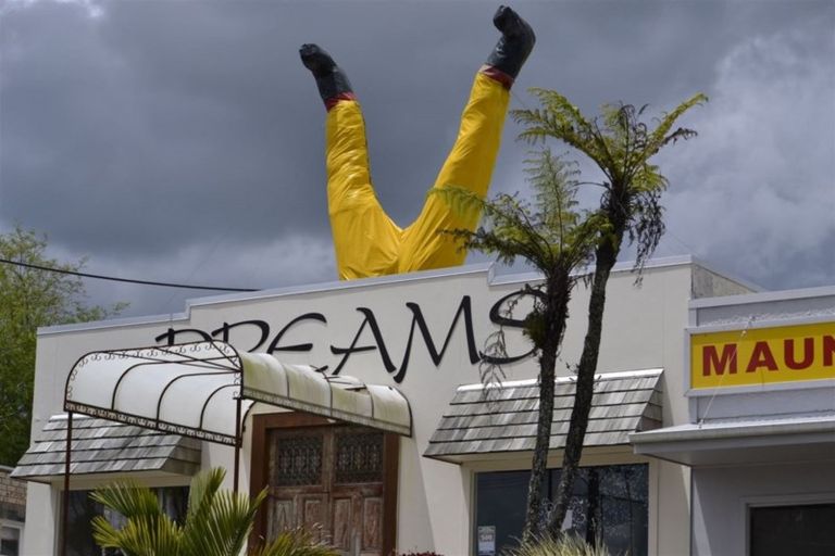 Photo of property in 34 Whakapirau Road, Maungaturoto, 0583