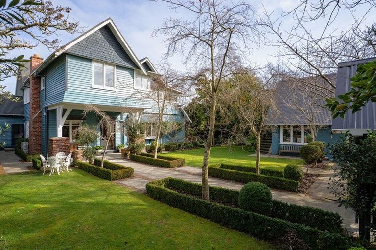 Photo of property in 27 Mcdougall Avenue, St Albans, Christchurch, 8014