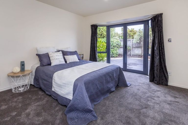 Photo of property in 4 Forest Drive, Parklands, Christchurch, 8083