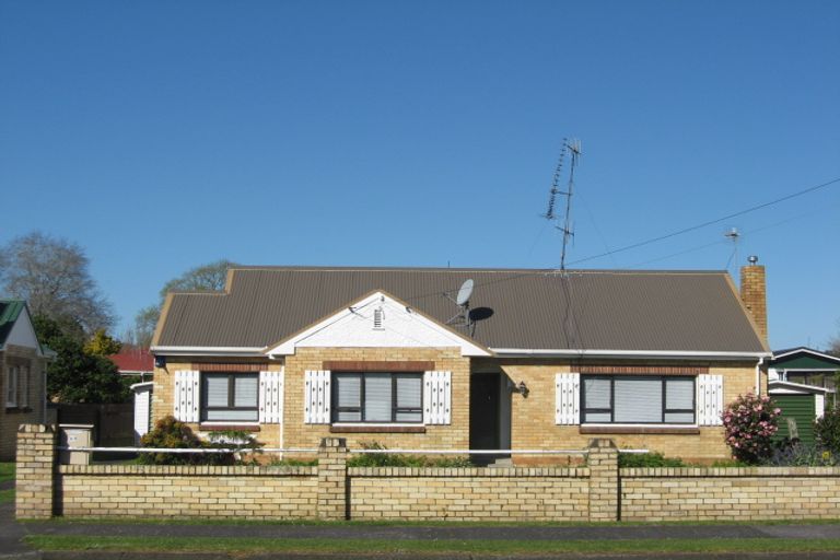 Photo of property in 64 Hakanoa Street, Huntly, 3700