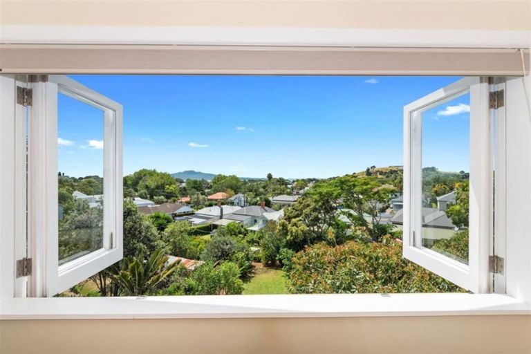 Photo of property in 36 Church Street, Devonport, Auckland, 0624