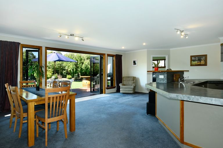 Photo of property in 22 Whiting Drive, Wakefield, 7025