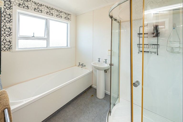 Photo of property in 4 Lindsey Crescent, Springvale, Whanganui, 4501