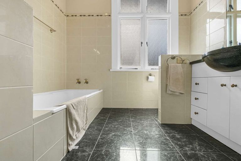 Photo of property in 89 Georges Drive, Napier South, Napier, 4110