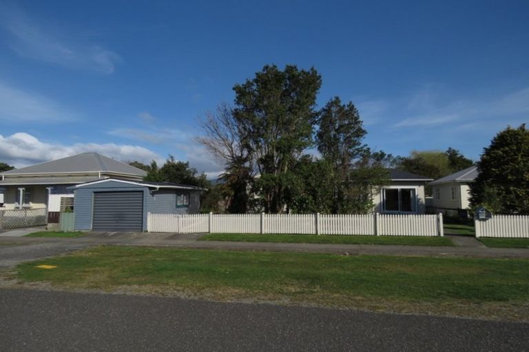 Photo of property in 58 Wakefield Street, Westport, 7825