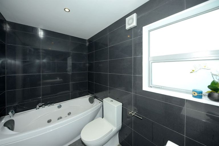 Photo of property in 43 Winchester Street, Merivale, Christchurch, 8014