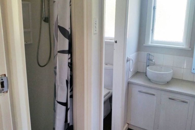 Photo of property in 76 Clyde Road, Ilam, Christchurch, 8041