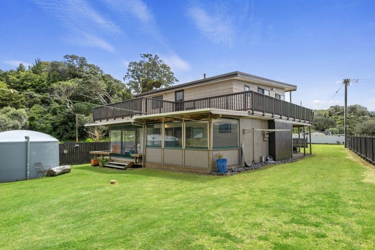 Photo of property in 27 Taiwa Road, Oakura, Hikurangi, 0184