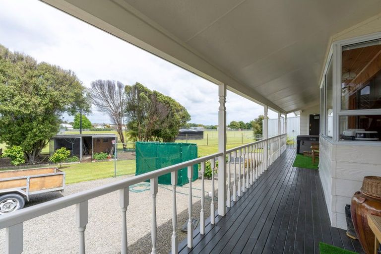 Photo of property in 16 Ryder Crescent, Levin, 5510