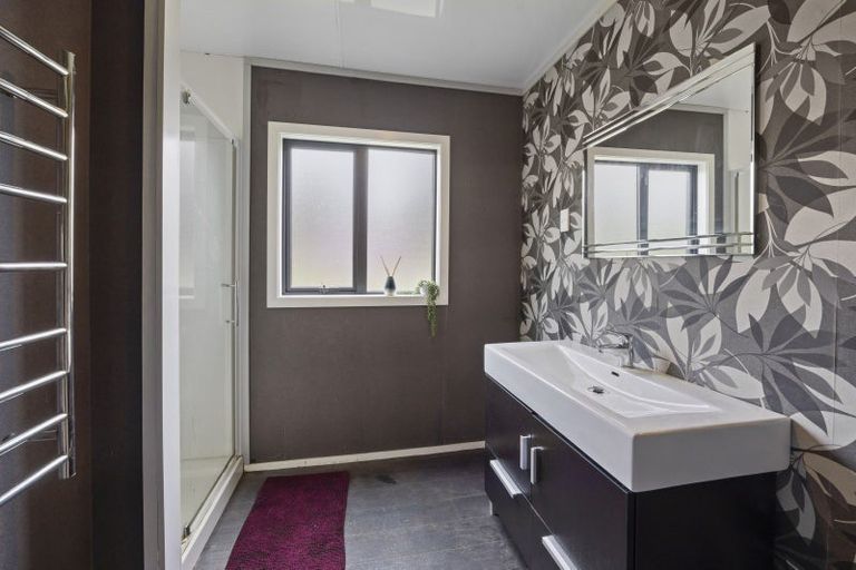 Photo of property in 20 Kiri Road, Te Kiri, Opunake, 4682