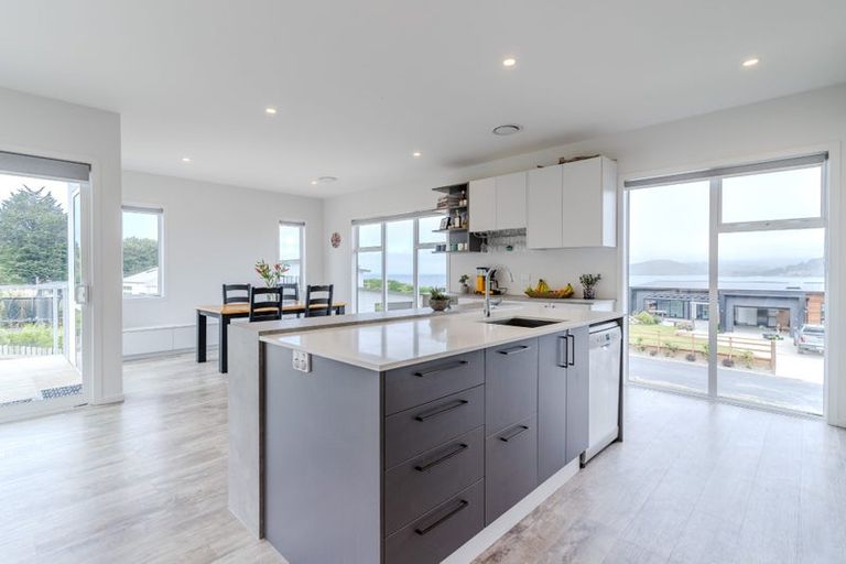 Photo of property in 5 Okahau Terrace, Warrington, 9471