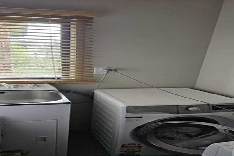 Photo of property in 5 Whitney Place, Rototuna North, Hamilton, 3210