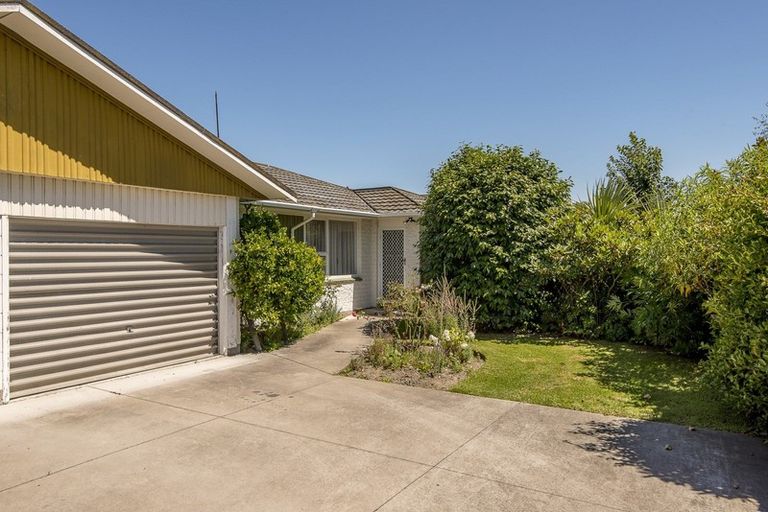 Photo of property in 2/23 Westmont Street, Ilam, Christchurch, 8041