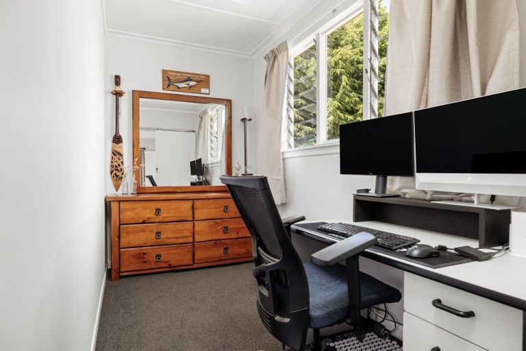 Photo of property in 85 Waikite Road, Welcome Bay, Tauranga, 3112