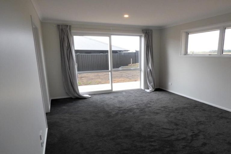 Photo of property in 38 Walter Lawry Road, Paerata, Pukekohe, 2124