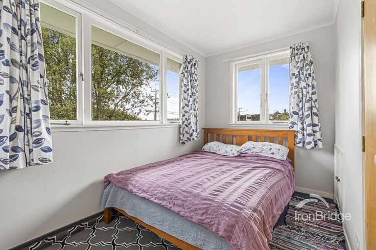 Photo of property in 1/45 Pupuke Road, Birkenhead, Auckland, 0627