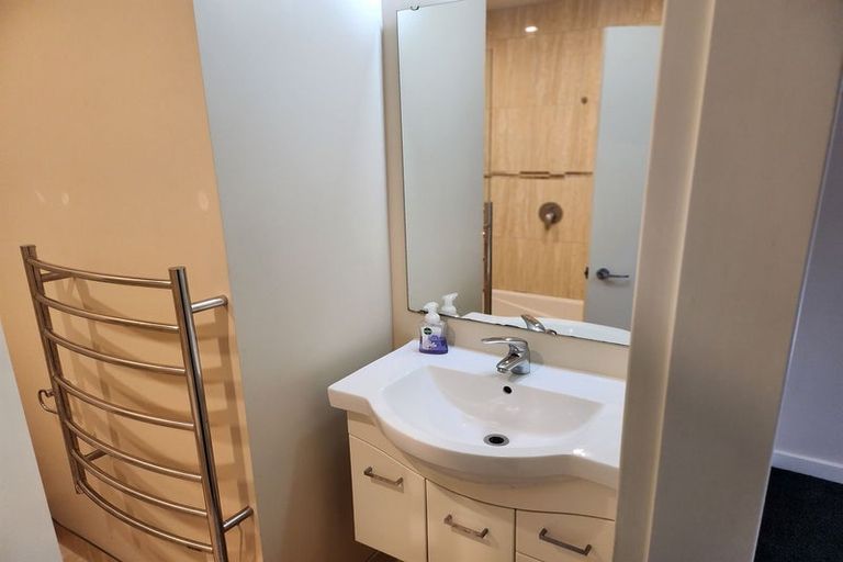 Photo of property in 14a Freeling Street, Island Bay, Wellington, 6023