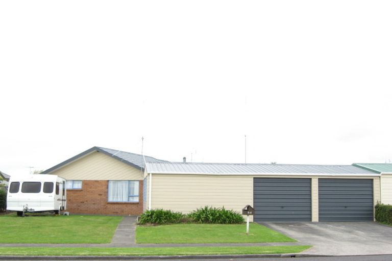 Photo of property in 64 Sunnyvale Street, Bell Block, New Plymouth, 4312