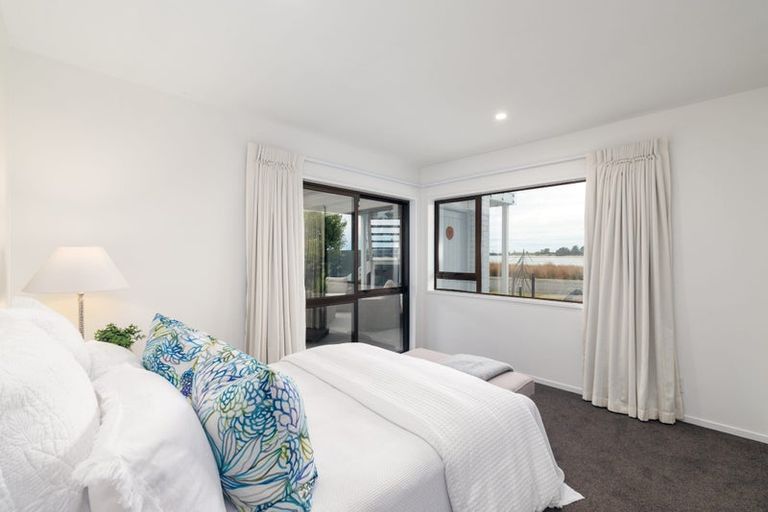 Photo of property in 11 Beachville Road, Redcliffs, Christchurch, 8081