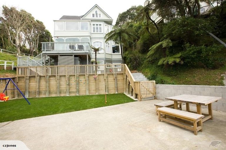 Photo of property in 2/10 Orchard Street, Wadestown, Wellington, 6012
