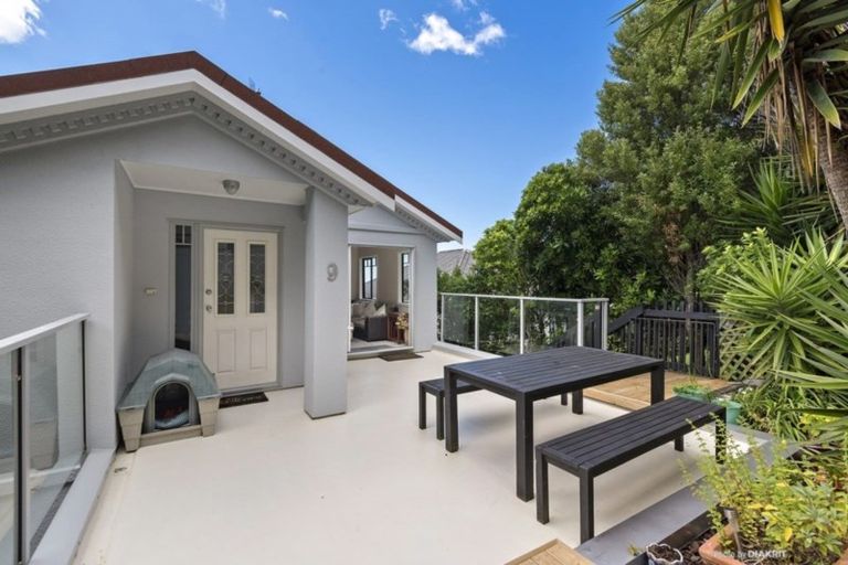 Photo of property in 9 Alexandra Road, Roseneath, Wellington, 6021