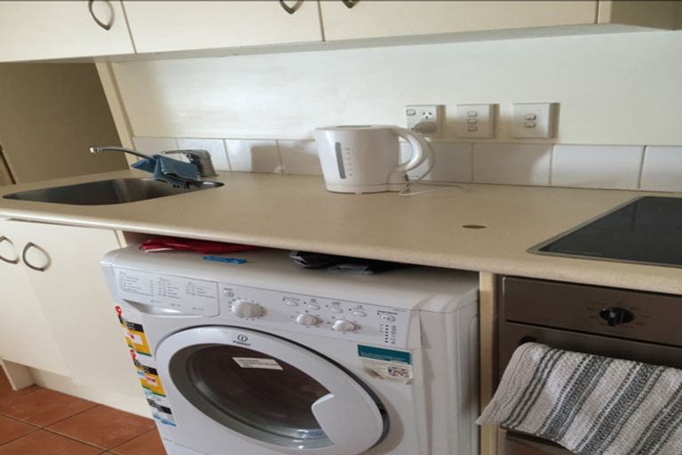 Photo of property in 4e/30 Westward Ho, Glen Eden, Auckland, 0602