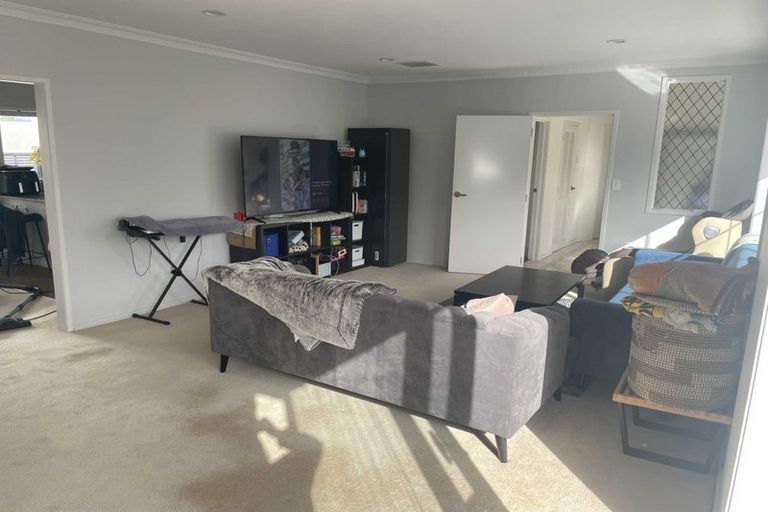 Photo of property in 2/49 Castor Road, Castor Bay, Auckland, 0620