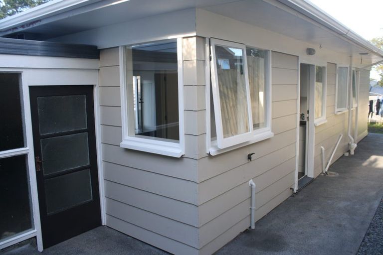 Photo of property in 2/119 Nile Road, Milford, Auckland, 0620