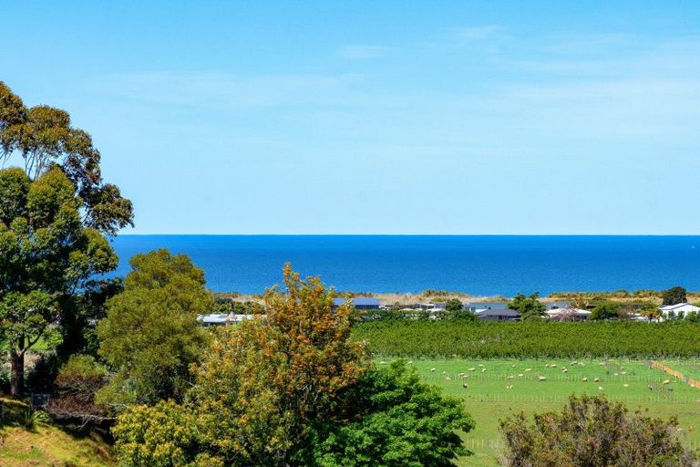 Photo of property in 15 Terrace Road, Bay View, Napier, 4104