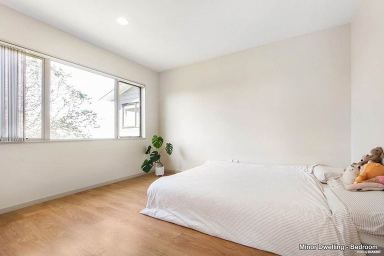 Photo of property in 2 Deanna Drive, West Harbour, Auckland, 0618