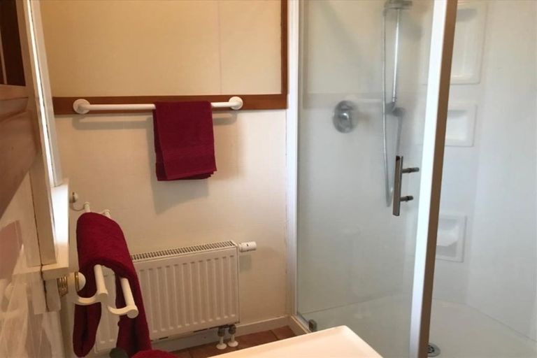 Photo of property in 107 Belt Road, New Plymouth, 4310