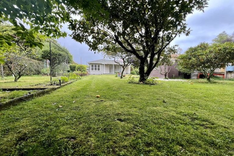 Photo of property in 71 Kohekohe Road, Waikanae, 5036
