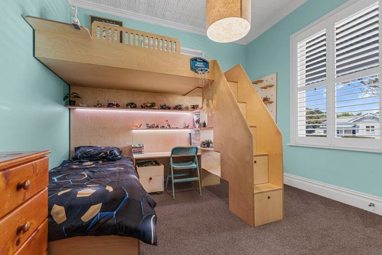 Photo of property in 44 Mozeley Avenue, Devonport, Auckland, 0624