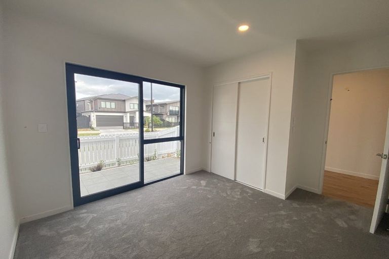 Photo of property in 1 Pukeko Road, Hobsonville, Auckland, 0616