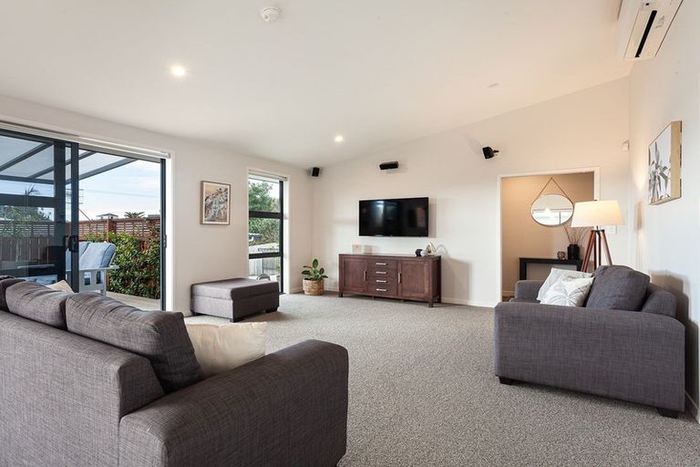 Photo of property in 1320b Papamoa Beach Road, Papamoa Beach, Papamoa, 3118