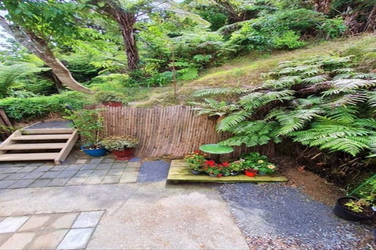 Photo of property in 2/15a Glen Road, Stokes Valley, Lower Hutt, 5019