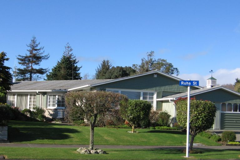 Photo of property in 11 Ruha Street, West End, Palmerston North, 4412
