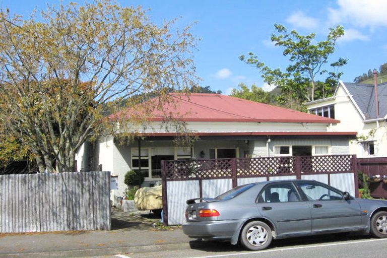 Photo of property in 107 Tasman Street, Nelson, 7010