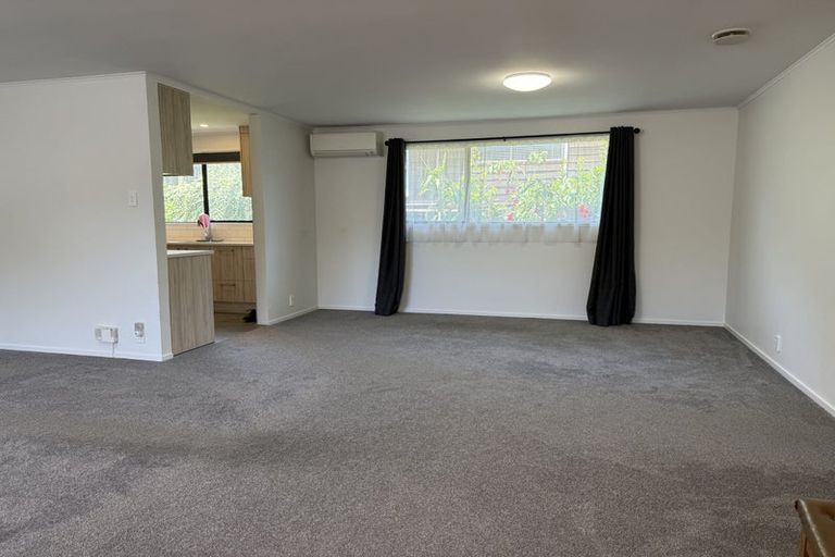 Photo of property in 1/9 Opua Street, Belmont, Auckland, 0622