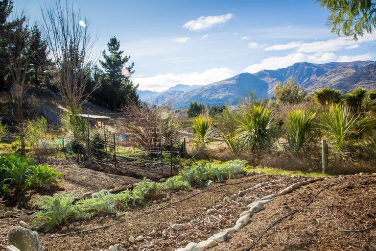 Photo of property in 122 Mclennan Road, Hawea Flat, Wanaka, 9382