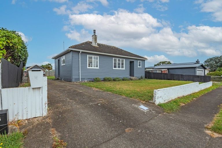 Photo of property in 13 Fox Street, Woodville, 4920