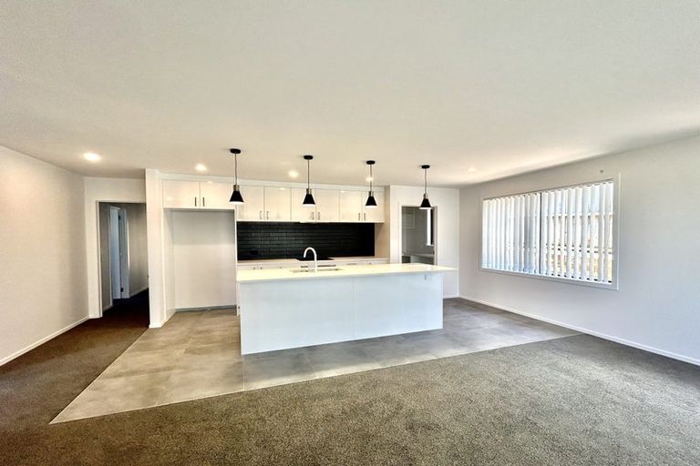 Photo of property in 4 Rockpool Road, Orewa, 0931