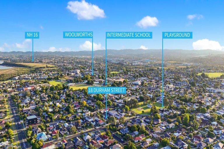 Photo of property in 18 Durham Street, Te Atatu Peninsula, Auckland, 0610
