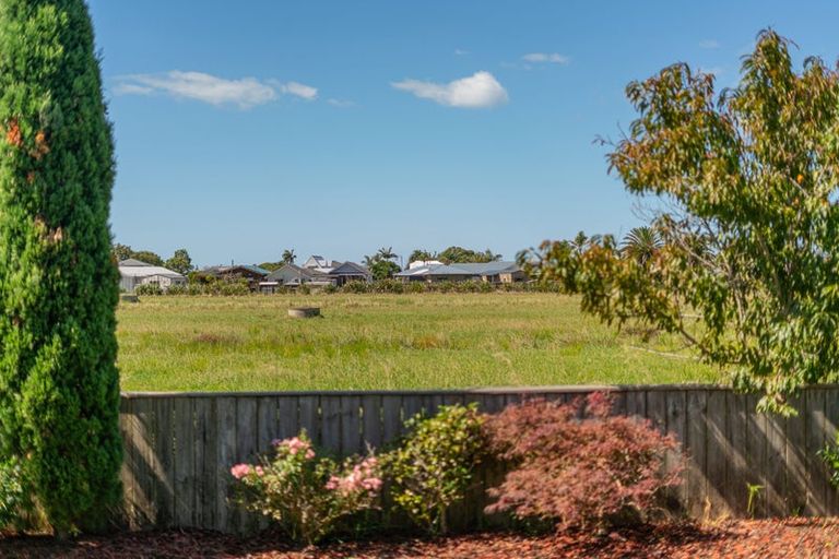 Photo of property in 48 Carina Way, Whitianga, 3510