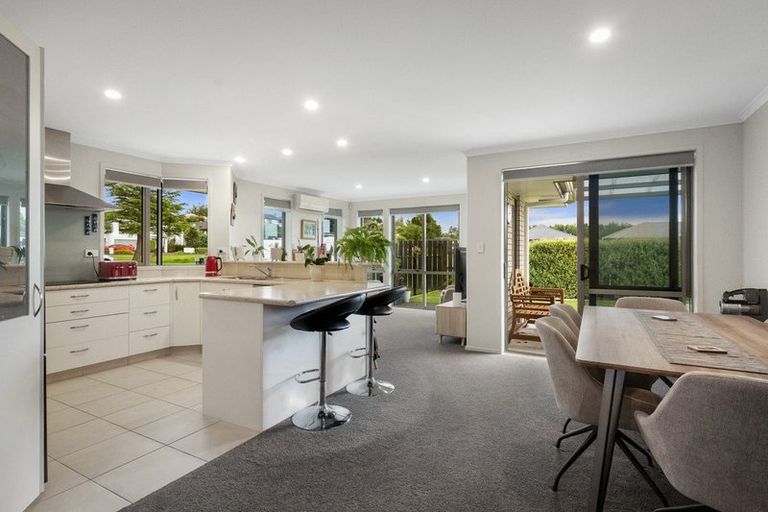 Photo of property in 15 Uretara Drive, Katikati, 3129