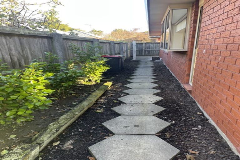 Photo of property in 2/28 Tintern Avenue, Avonhead, Christchurch, 8042
