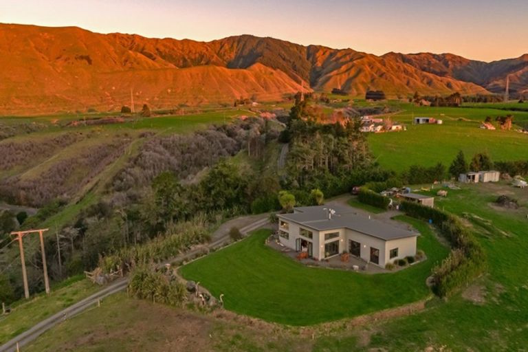 Photo of property in 254 Kaihinau Road, Shannon, Palmerston North, 4474