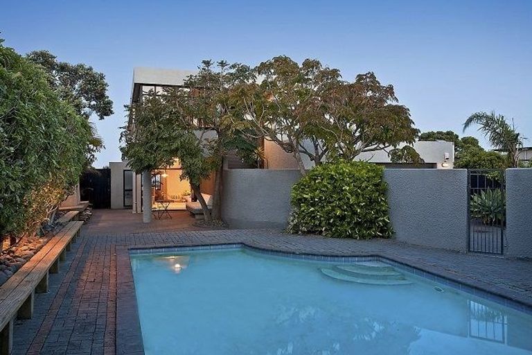 Photo of property in 119 Churchill Road, Rothesay Bay, Auckland, 0630