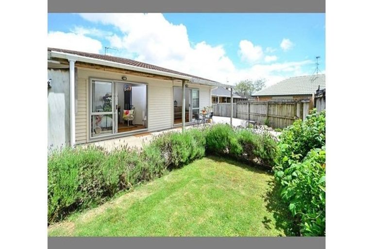 Photo of property in 6 Gills Avenue, Papakura, 2110