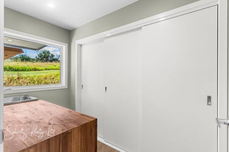 Photo of property in 918 Oneriri Road, Kaiwaka, 0573